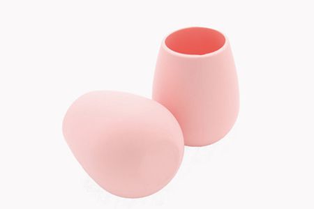 矽膠(jiāo)材質的創意(yì)水杯 矽膠材質的(de)創意水(shuǐ)杯